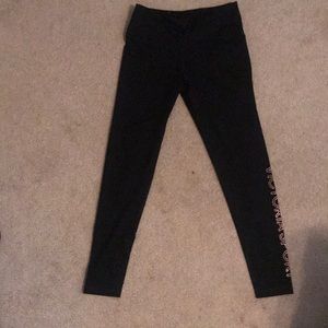 Victoria’s Sport knockout leggings